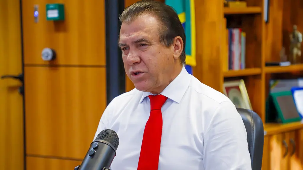 Foto do ministro do Trabalho, Luiz Marinho. Sua gestão lidera a ofensiva do governo contra a jornada 6x1, a pejotização e pela regulamentação de aplicativos.