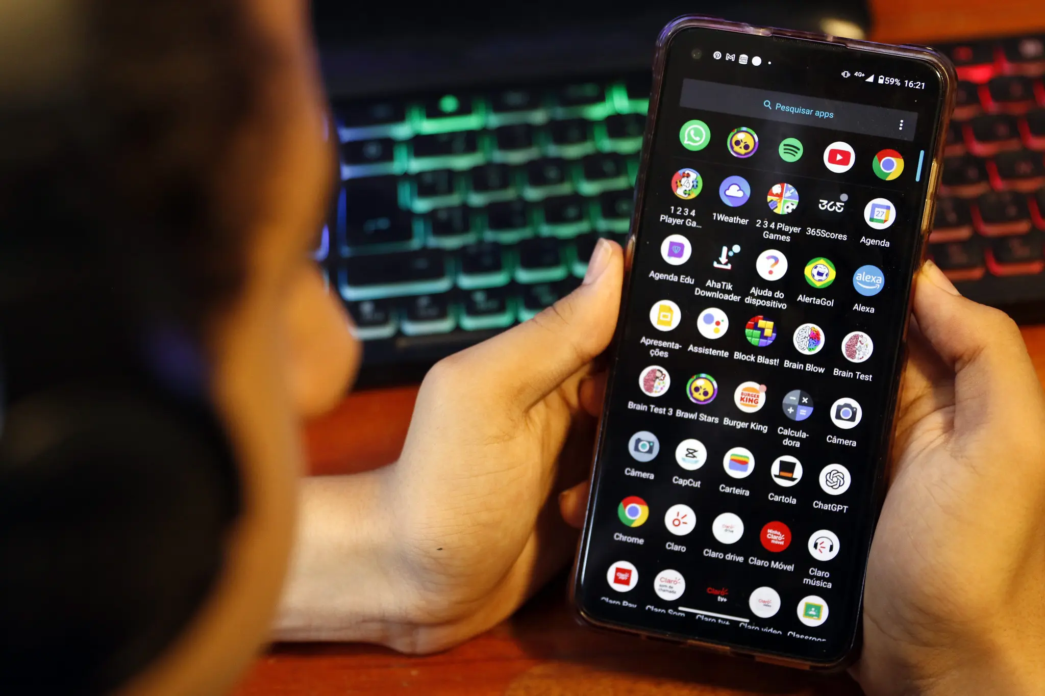 Dinamarca celular redes sociais