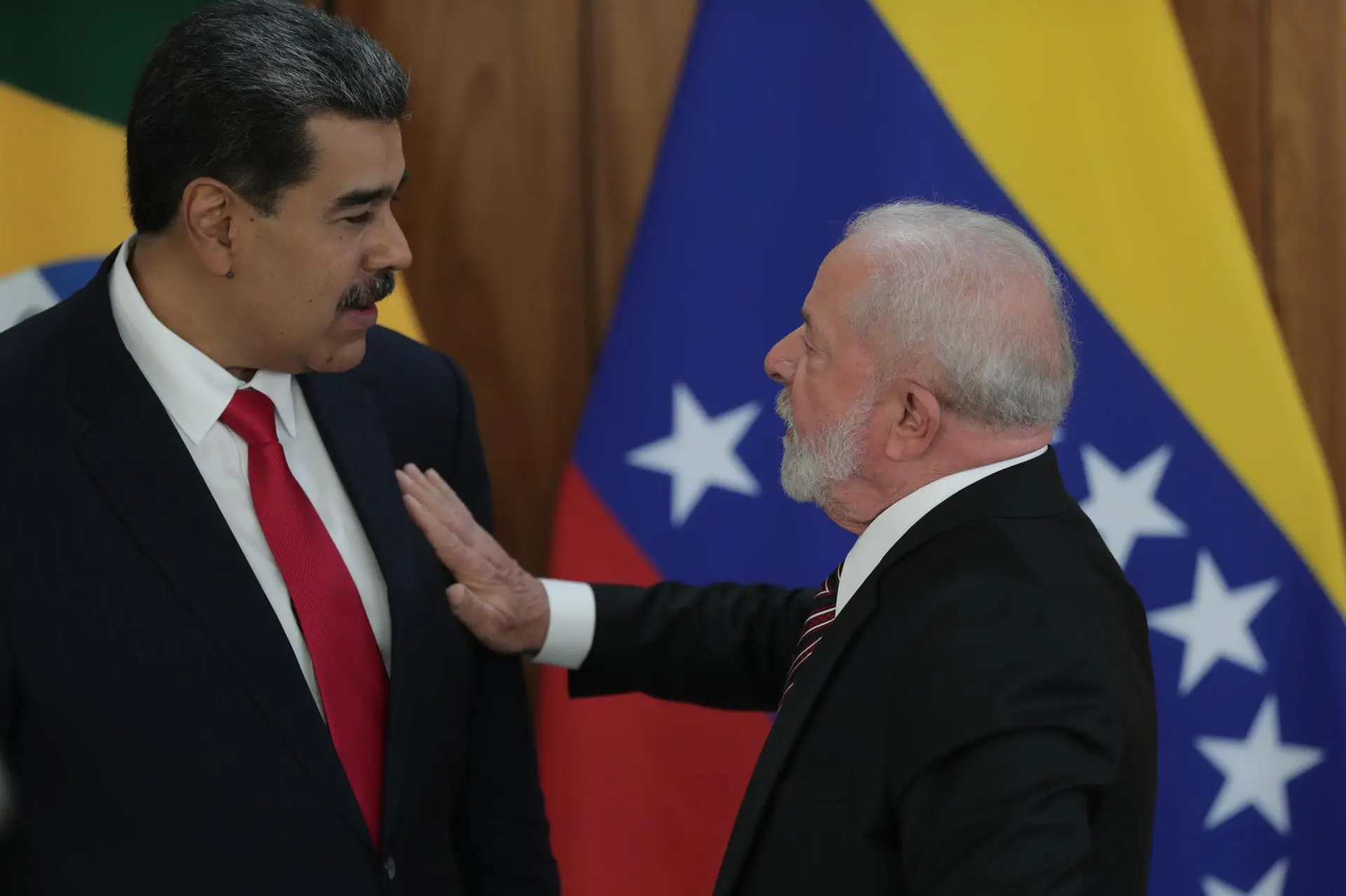 Lula deixa exportadores brasileiros de lado para apoiar Maduro