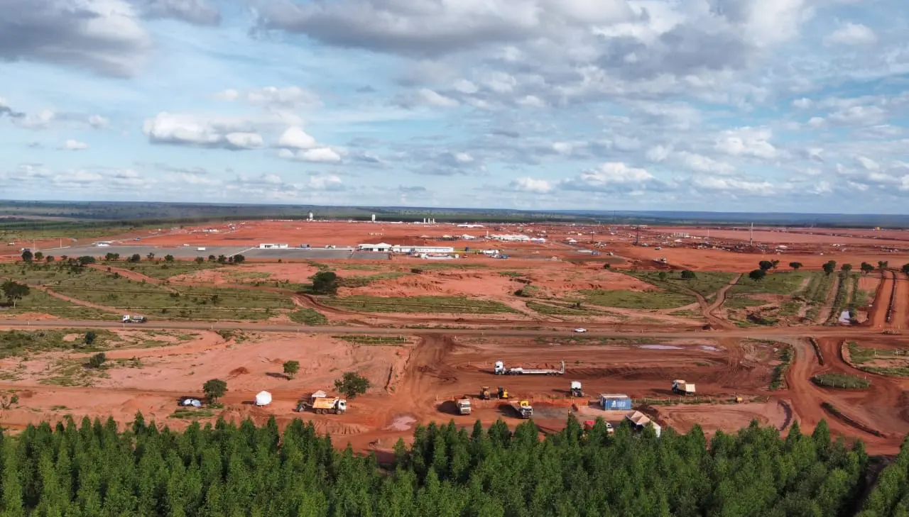 Com investimento bilionário da Arauco em Inocência, Mato Grosso do Sul consolida sua posição como epicentro da nova expansão da indústria de celulose no Brasil.