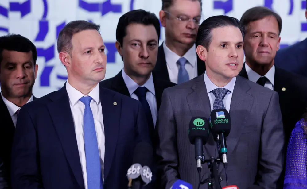 Derrite recua de equiparar facções a terrorismo e promete penas mais duras