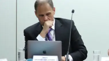 Negado seguimento: Eduardo Tagliaferro, em reunião entre o TSE e as plataformas digitais. O perito continuará com Moraes como relator da ação contra ele, após Fachin negar a análise da suspeição do ministro.