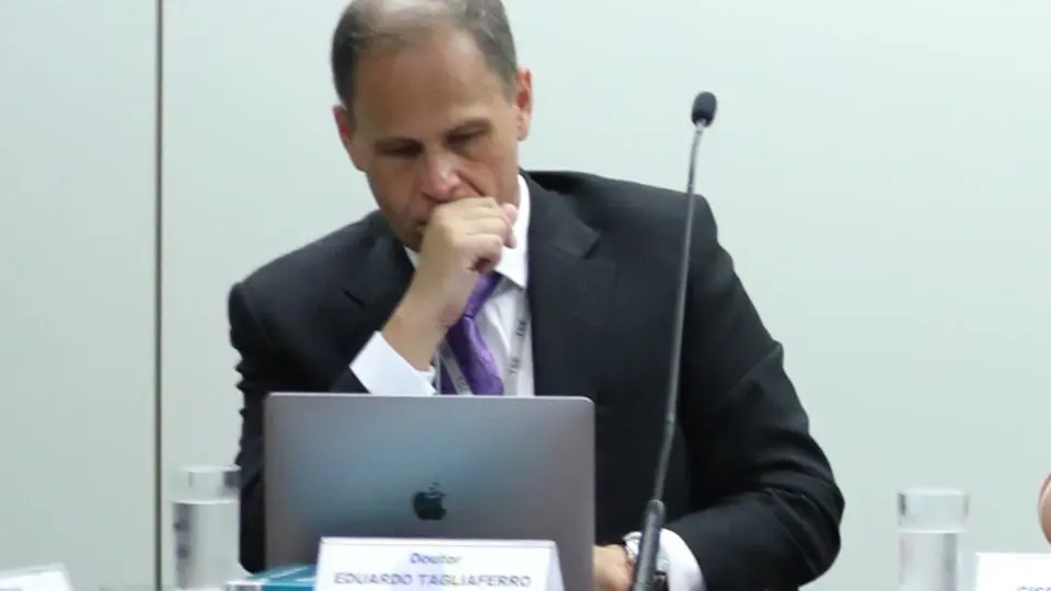 Negado seguimento: Eduardo Tagliaferro, em reunião entre o TSE e as plataformas digitais. O perito continuará com Moraes como relator da ação contra ele, após Fachin negar a análise da suspeição do ministro.