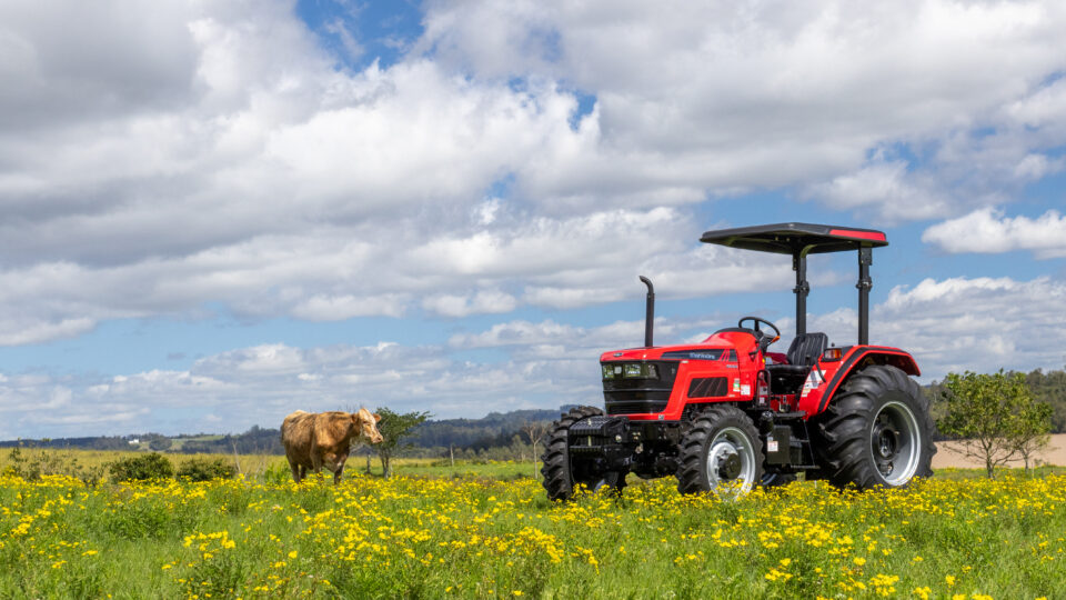 Fabricante indiana de tratores confirma R$ 100 milhões em nova unidade no RS