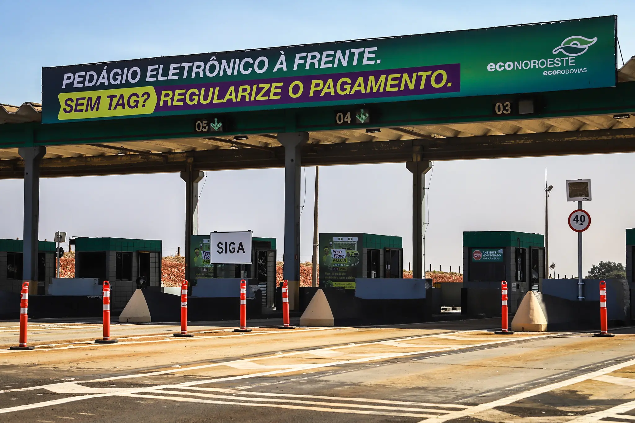 Pedágios free flow avançam no Brasil e dividem opiniões sobre custo e tecnologia.