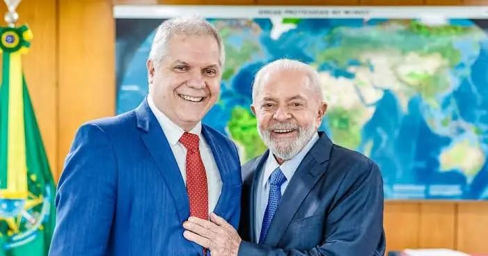 Alessandro Stefanutto, ex-presidente do INSS preso pela PF, com o presidente Lula.