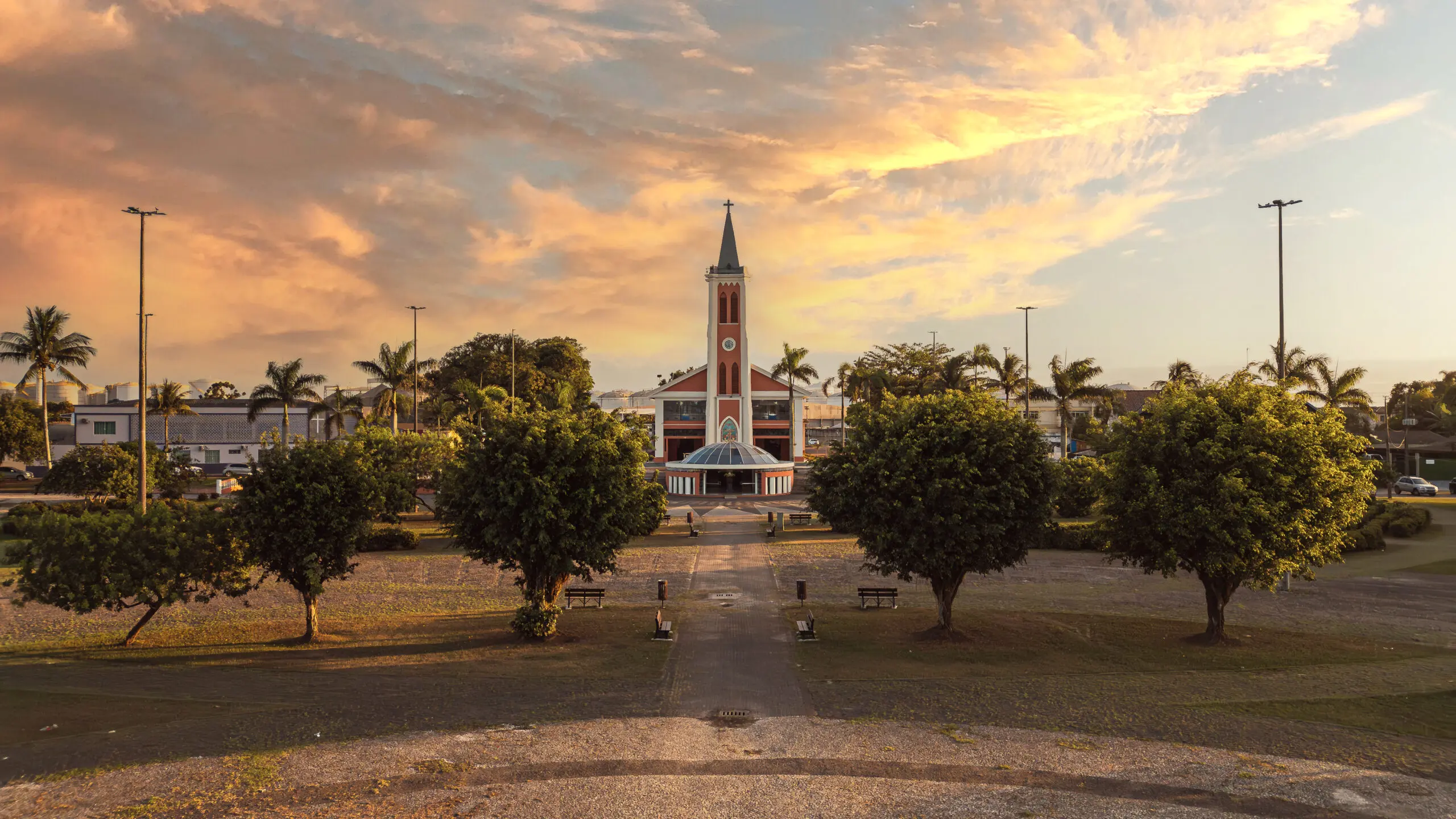 Santuário Estadual de Nossa Senhora do Rocio, em Paranaguá, se prepara para receber mais de 500 mil fiéis durante a Festa do Rocio 2025.