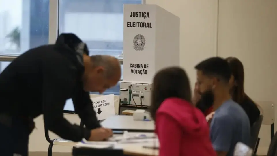 Julgamento no STF pode manter ou derrubar exigência de filiação partidária para concorrer às eleições.