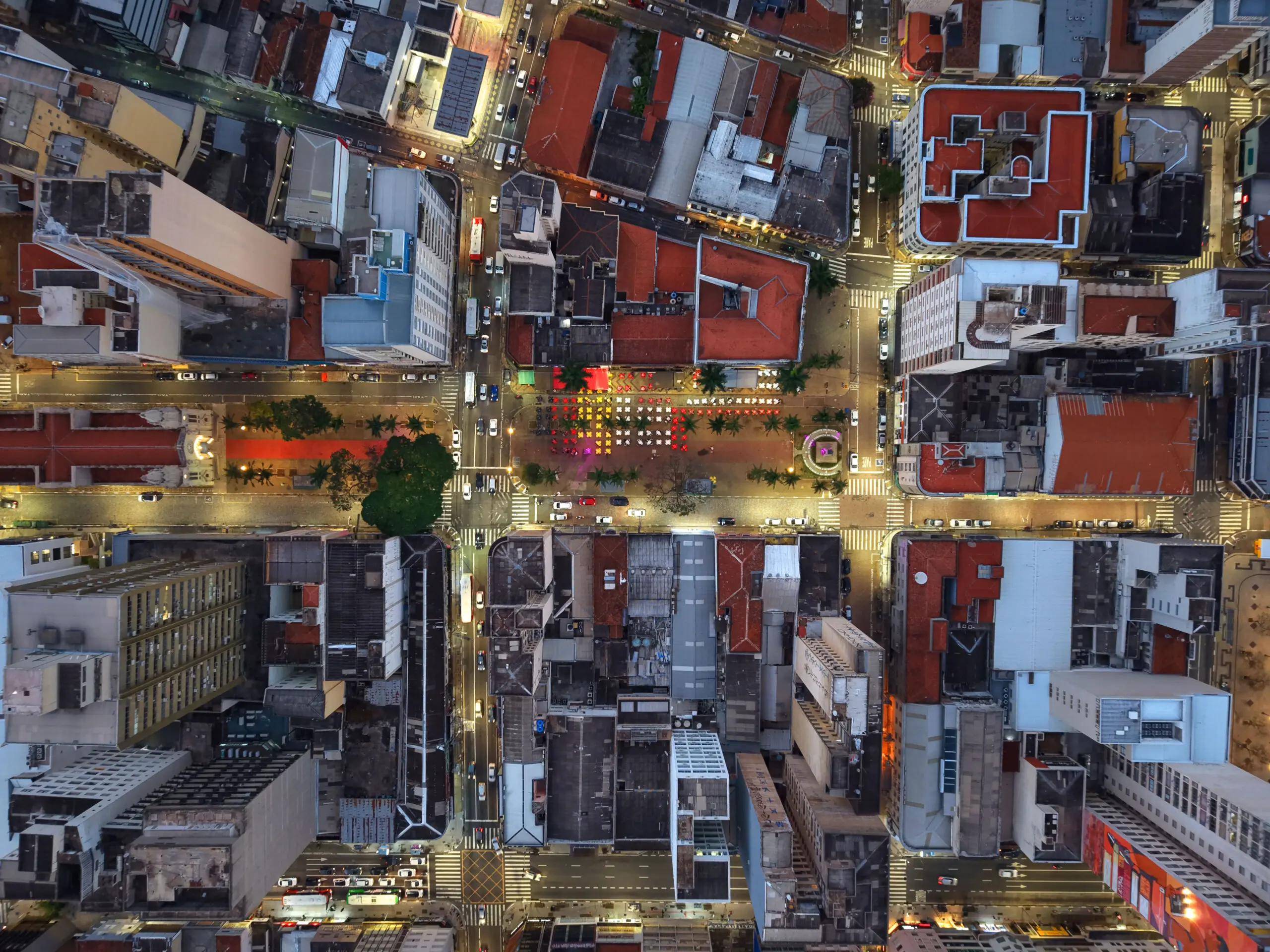 PCC age sobre zona de prostituição no Jardim Itatinga, em Campinas.