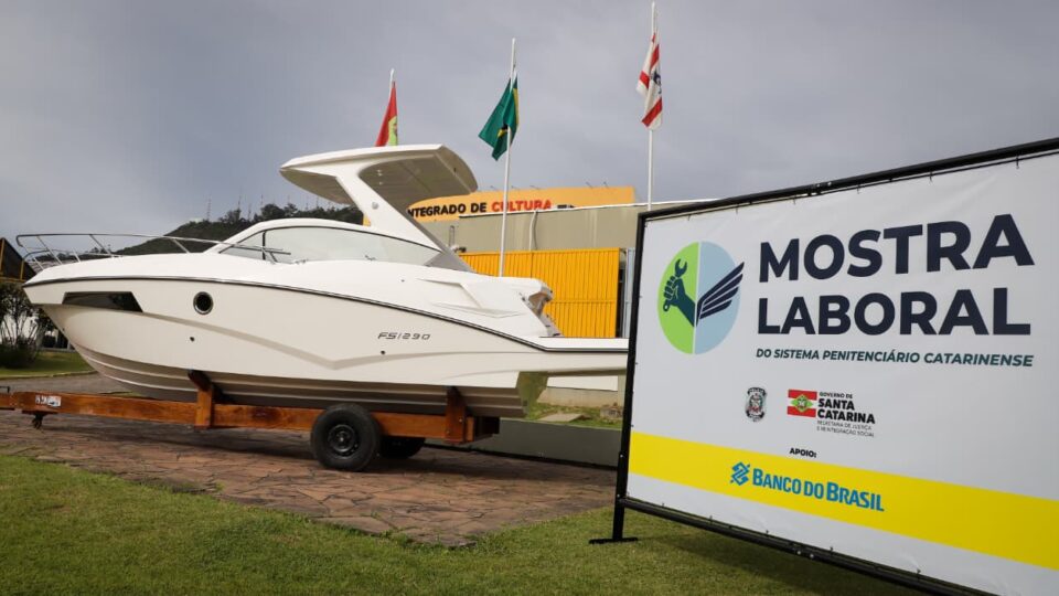 SC defende que trabalho funciona melhor que assistencialismo e coloca presos para produzir