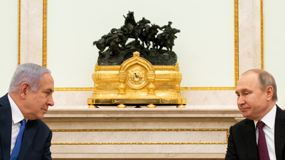 Em conversa por telefone, Putin e Netanyahu discutem situação do Oriente Médio