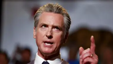 Gavin Newson: governador da Califórnia quer ser o anti-Trump.