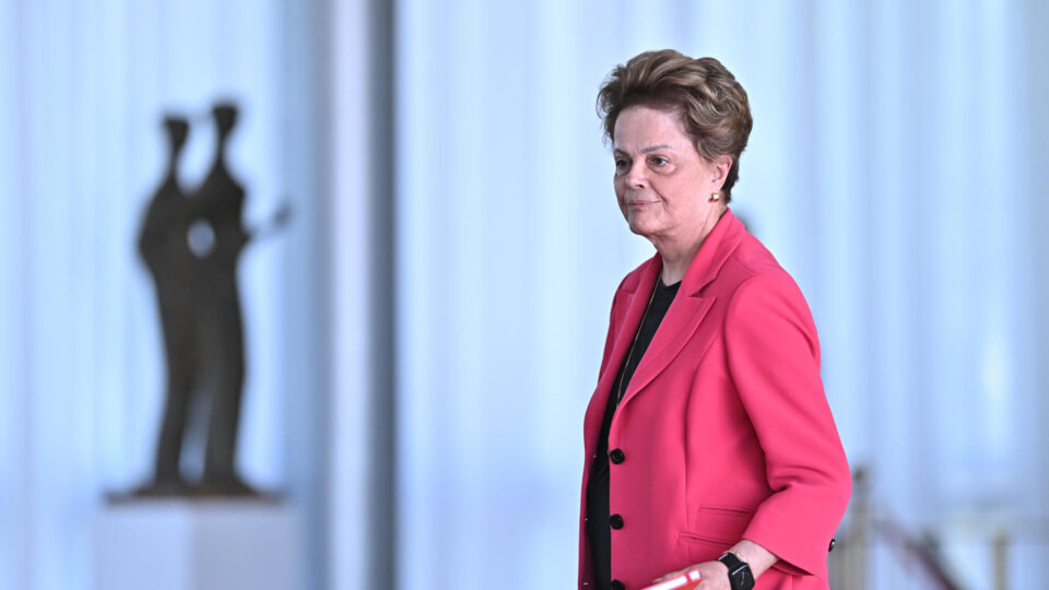 UnB aprova título de doutora honoris causa para Dilma