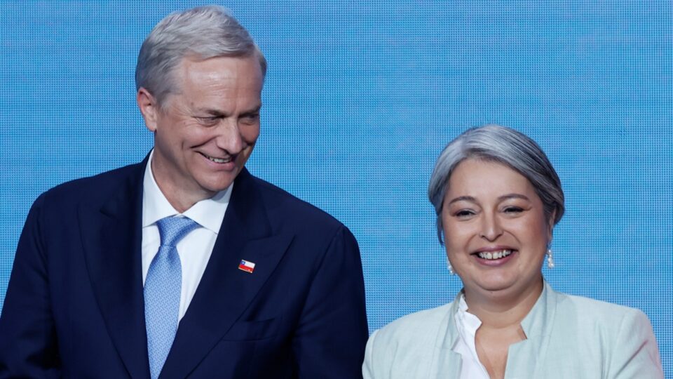 Candidata de Boric e amigo da família Bolsonaro farão segundo turno no Chile