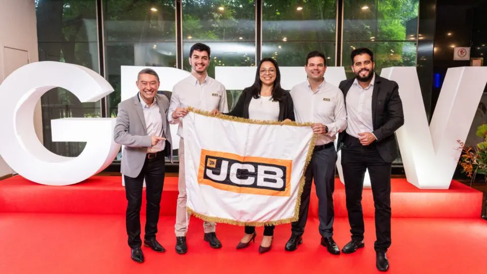 Prêmio reforça o compromisso da JCB com a maturidade profissional e o desenvolvimento humano dentro das organizações.