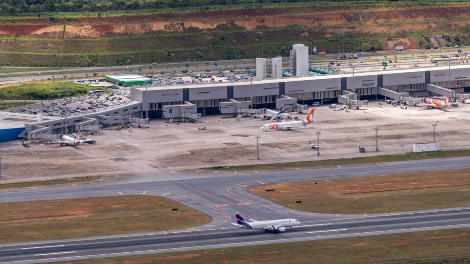 Quem é o grupo mexicano que comprou 17 aeroportos no Brasil