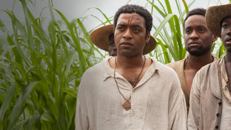 Dois filmes excelentes que são retratos opostos, mas complementares, da escravatura