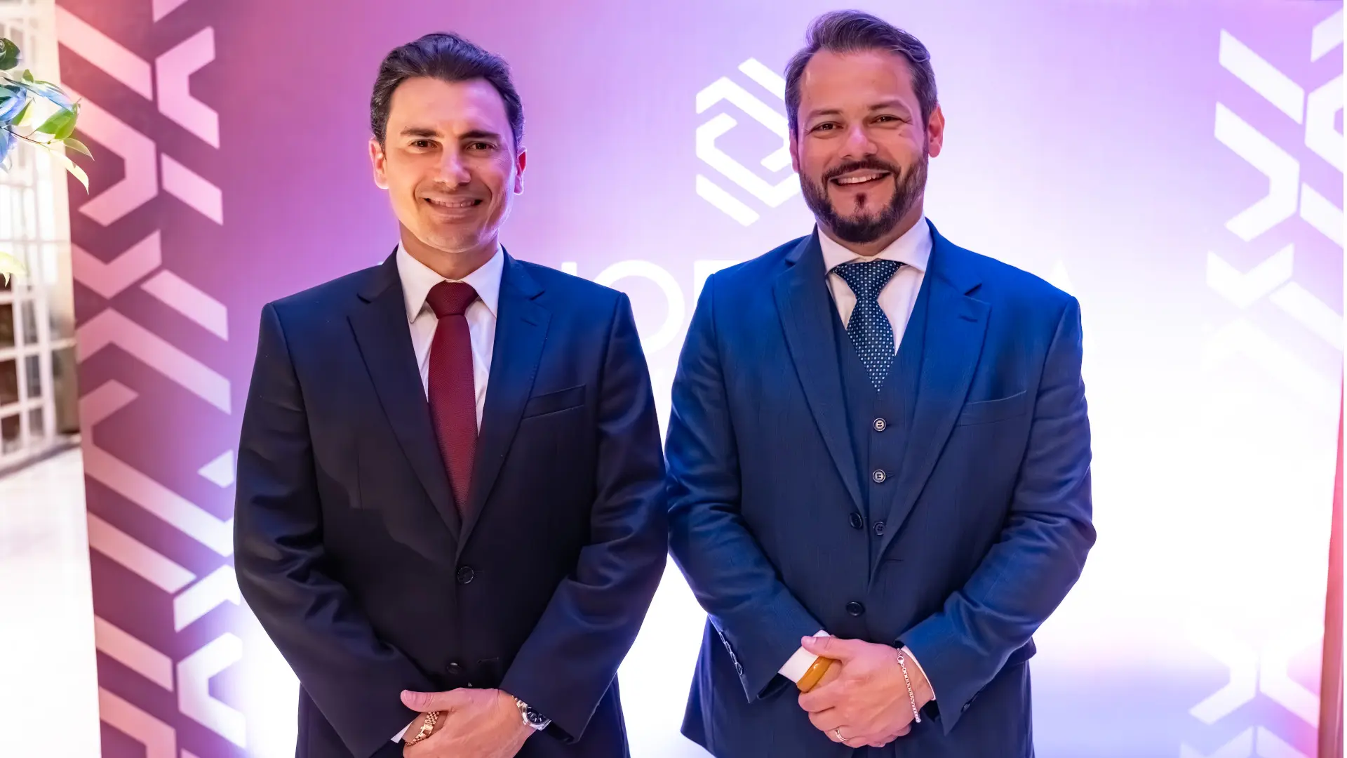 A parceria dos advogados Ayslan Moraes (esquerda) e Dinor Lima (direita) impulsionou a expansão para outros estados e a atuação no agronegócio