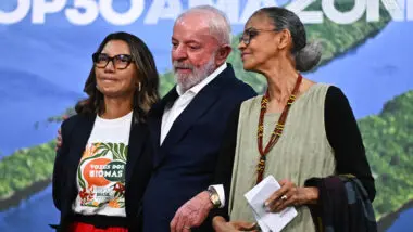 Lula exalta Janja na COP 30 e fala em convencer Trump sobre seriedade da questão climática