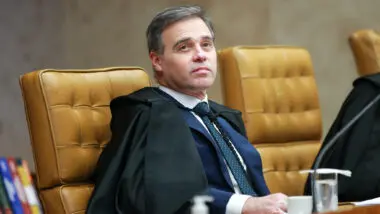 Mendonça promete ajudar Messias no Senado por vaga no STF; veja reações