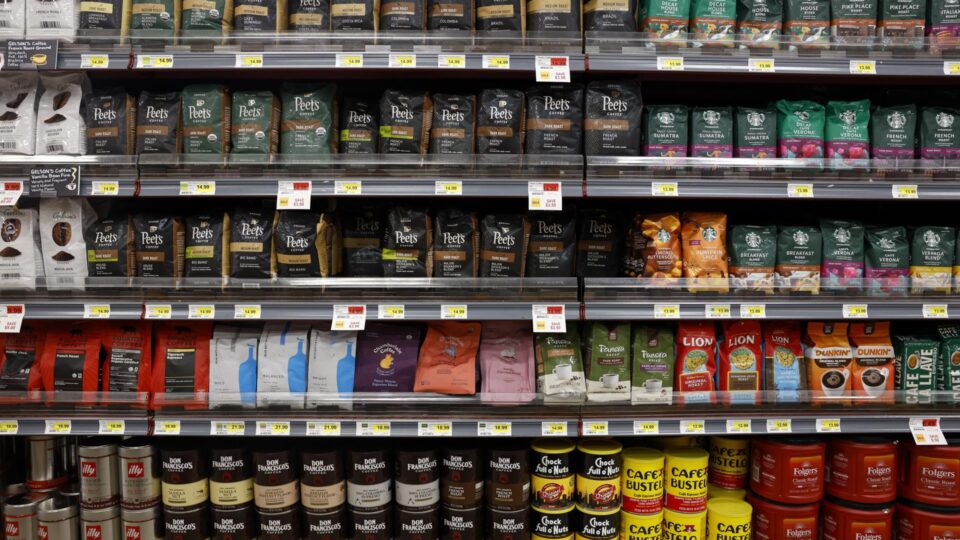 Como a inflação dos alimentos nos EUA fez Trump retirar tarifas sobre o Brasil e outros países