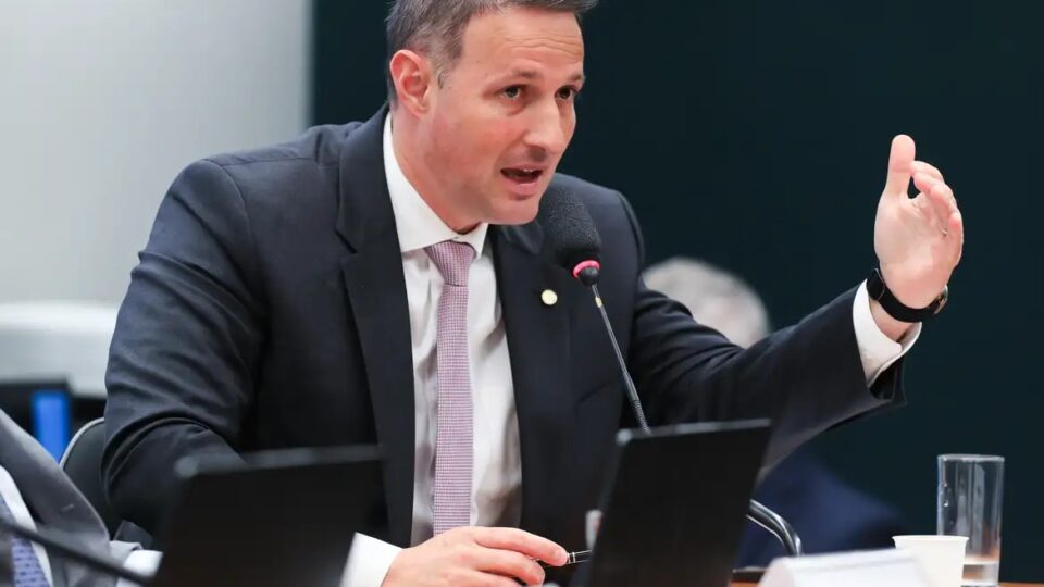 Derrite pretende voltar em definitivo à Câmara ainda esse ano