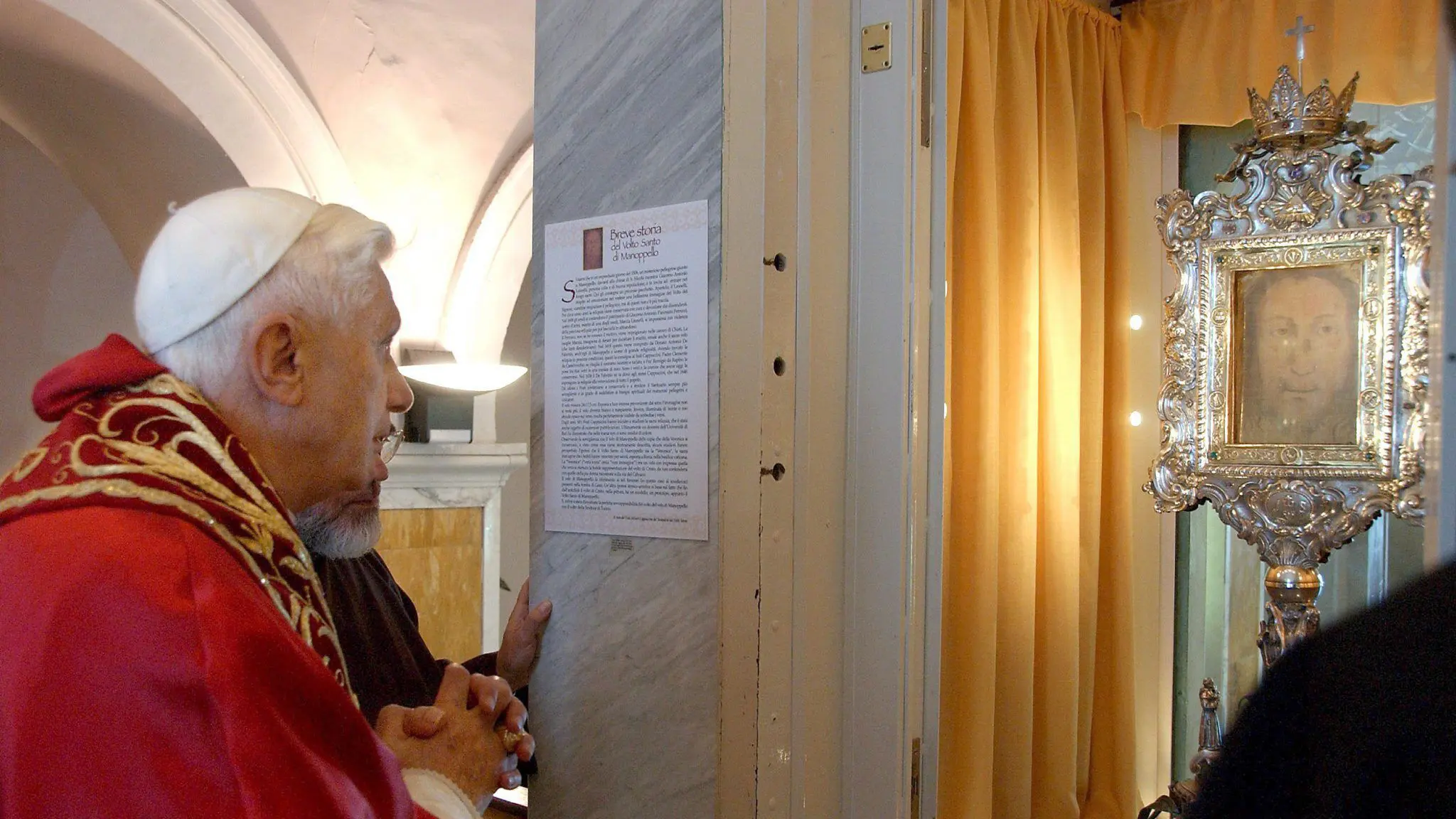 santa face de manoppello bento xvi