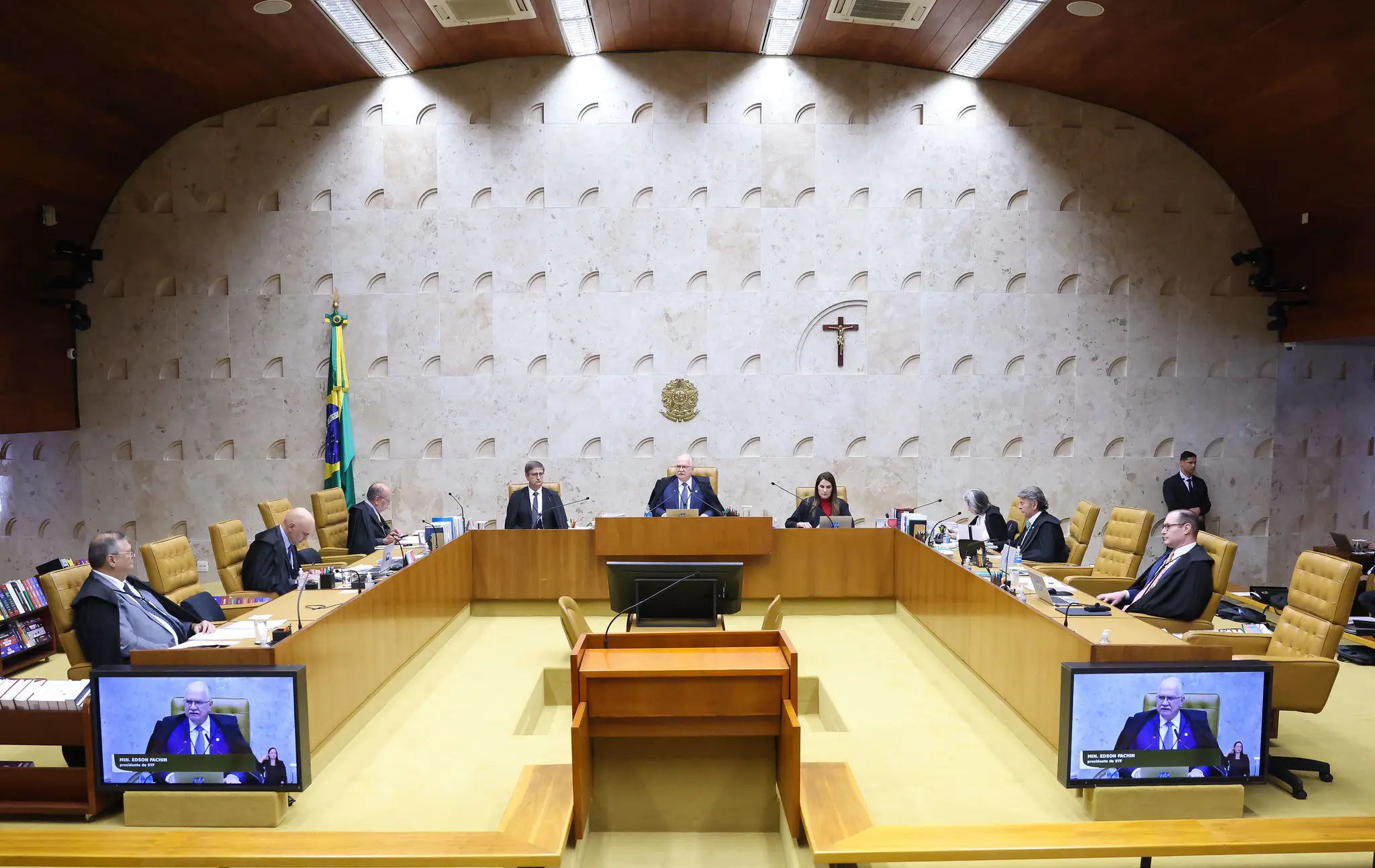 STF forma maioria para cancelar de vez revisão da vida toda do INSS