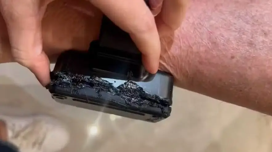 Em um vídeo divulgado pela Polícia Federal, Bolsonaro diz que "meteu ferro" no equipamento, "por cursiodade"