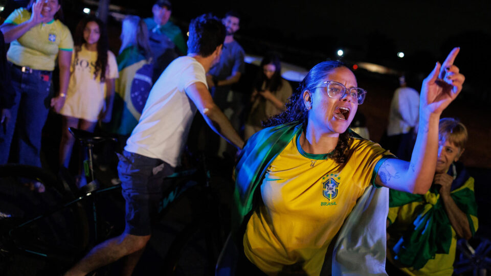 ​Pesquisa Quaest em redes sociais aponta 42% contra prisão de Bolsonaro e 35% a favor