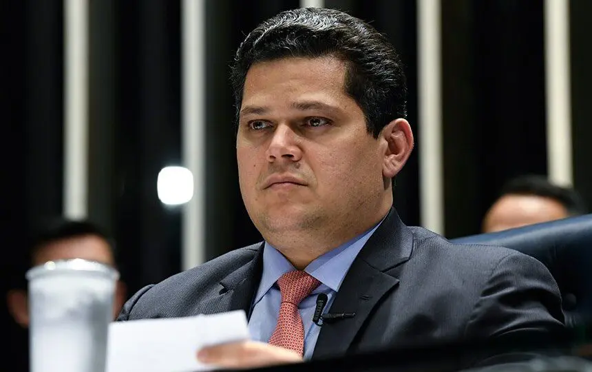 Sinalização: Davi Alcolumbre, durante sessão no Senado Federal. O presidente da Casa divulgou nota em que, sem citar Messias, diz que pautará a sabatina "em momento oportuno"