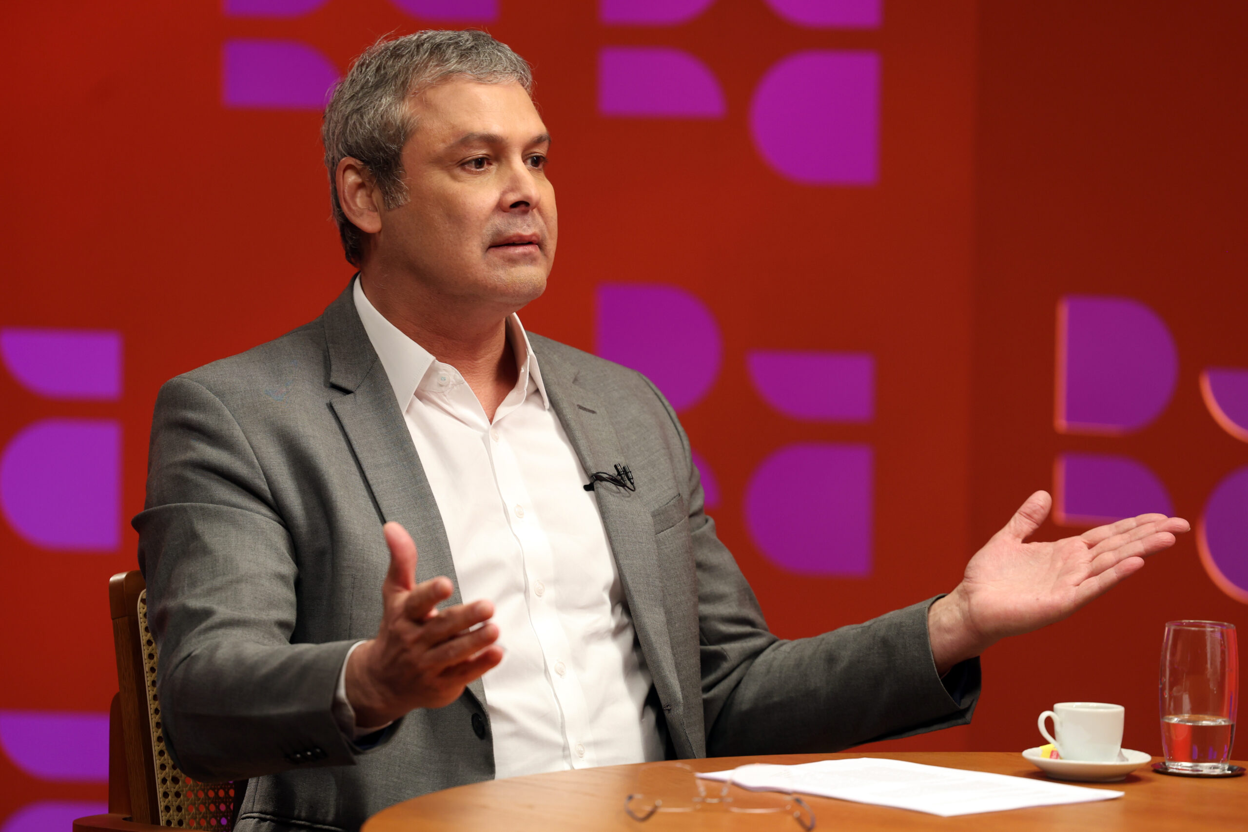 STF mantém prisão de Jair Bolsonaro; oposição reage no Congresso