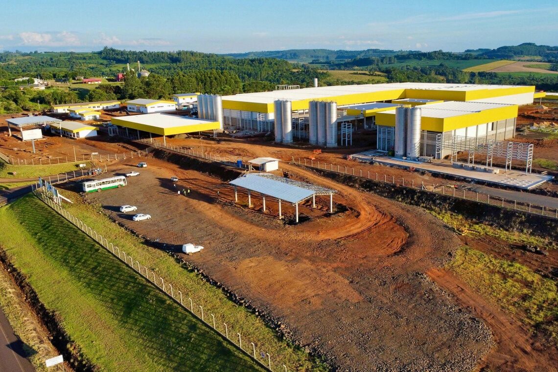 Queijaria da Piracanjuba entra em operação com capacidade para produzir 39 mil toneladas de queijo por ano.