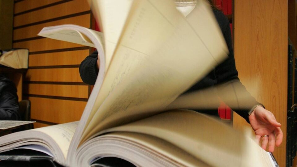 Custos de cartório no PR podem dobrar e afetar moradia popular