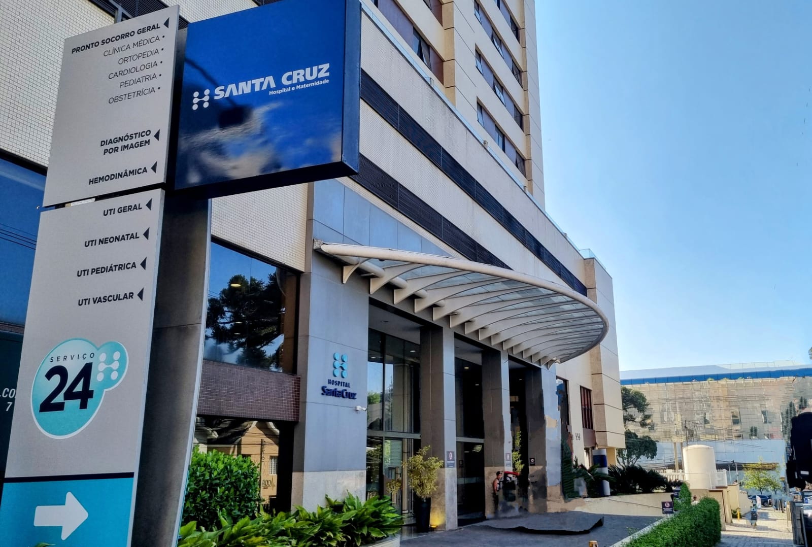 O Hospital Santa Cruz, em Curitiba, faz parte da Rede D’Or, destacando-se pela excelência no atendimento, segurança dos processos clínicos e clareza na comunicação