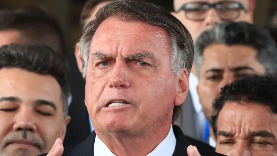 Bolsonaro é declarado inelegível até 2060