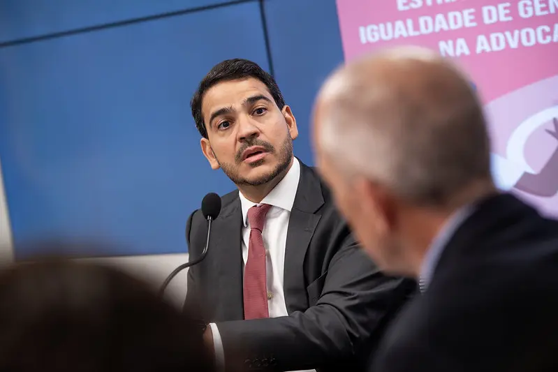 Caso aprovado ao STF, Jorge Messias ficará até 2055 no cargo.