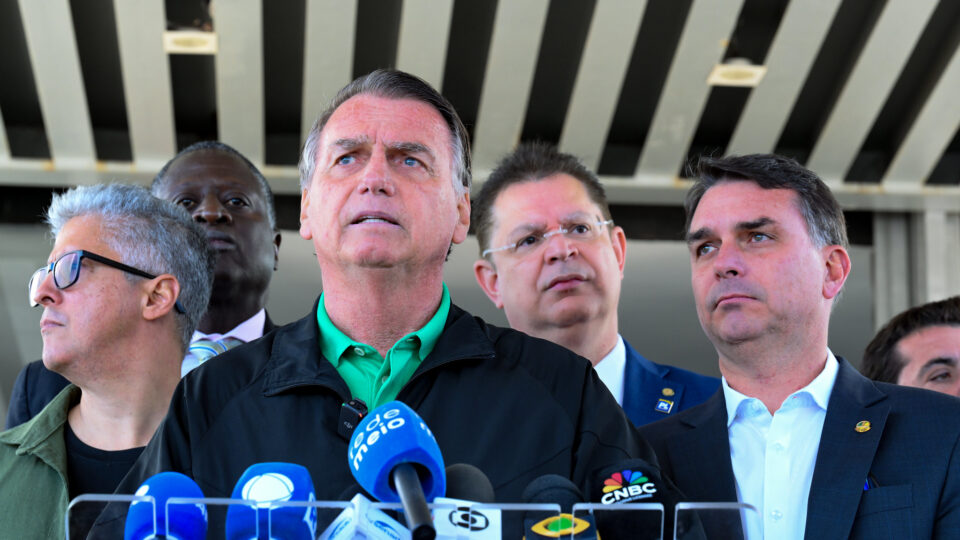 ​Vigília por Bolsonaro foi o estopim para a prisão, decide STF