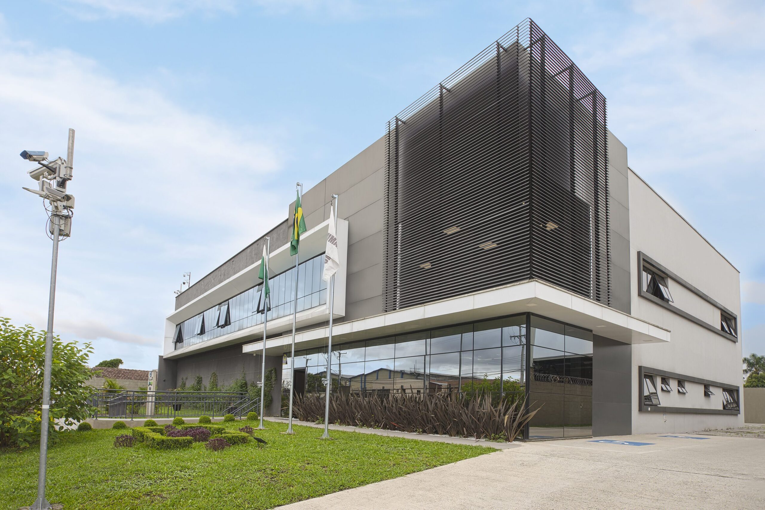 Integração estratégica entre Grupo Pumatronix, Movvia e Smartgreen une tecnologia, meios de pagamento e sistemas inteligentes de mobilidade (ITS).