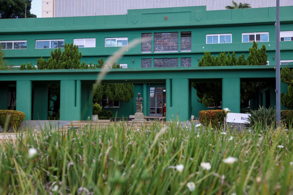 Desafio de Caiado será transferir votos ao vice-governador para fazer o sucessor no Palácio das Esmeraldas, sede do governo estadual.