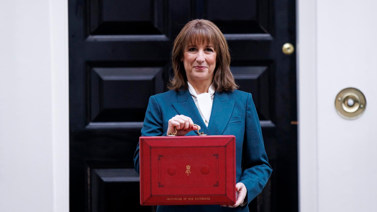 Reino Unido eleva impostos ao maior patamar pós-guerra