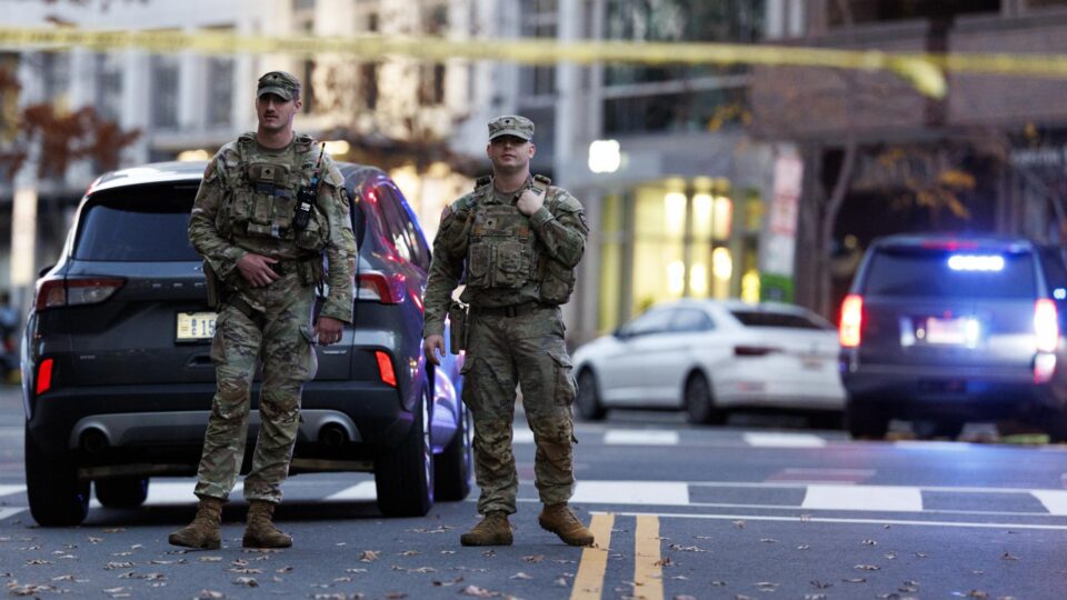 Ataque contra agentes da Guarda Nacional reacende alerta sobre violência política nos EUA