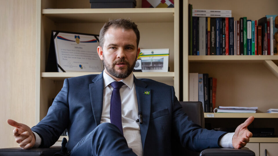 Governo Lula ameaça acionar STF para barrar “pautas-bomba” no Congresso