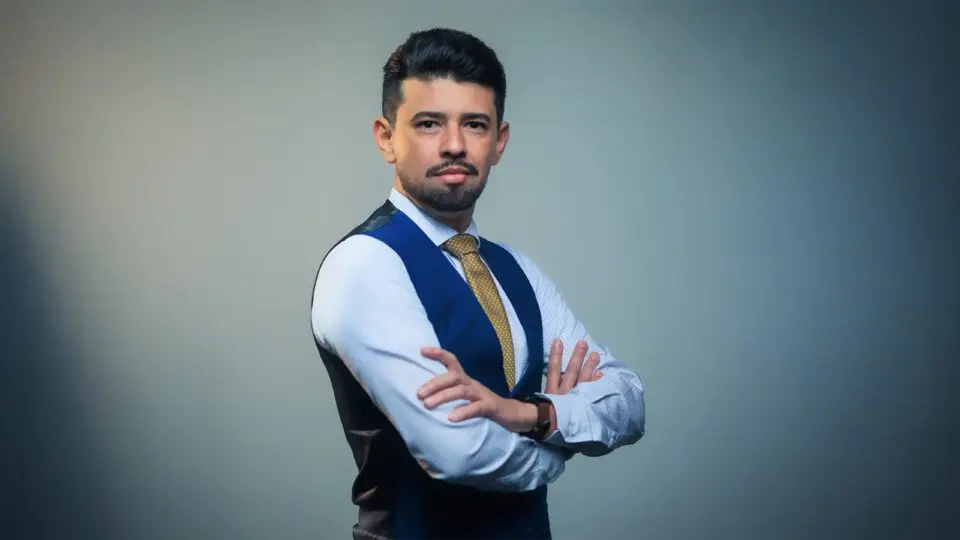 Dr. Luis Eduardo Rodrigues Kuromiya explica a responsabilidade de bancos e consumidores diante de golpes digitais e fraudes via PIX