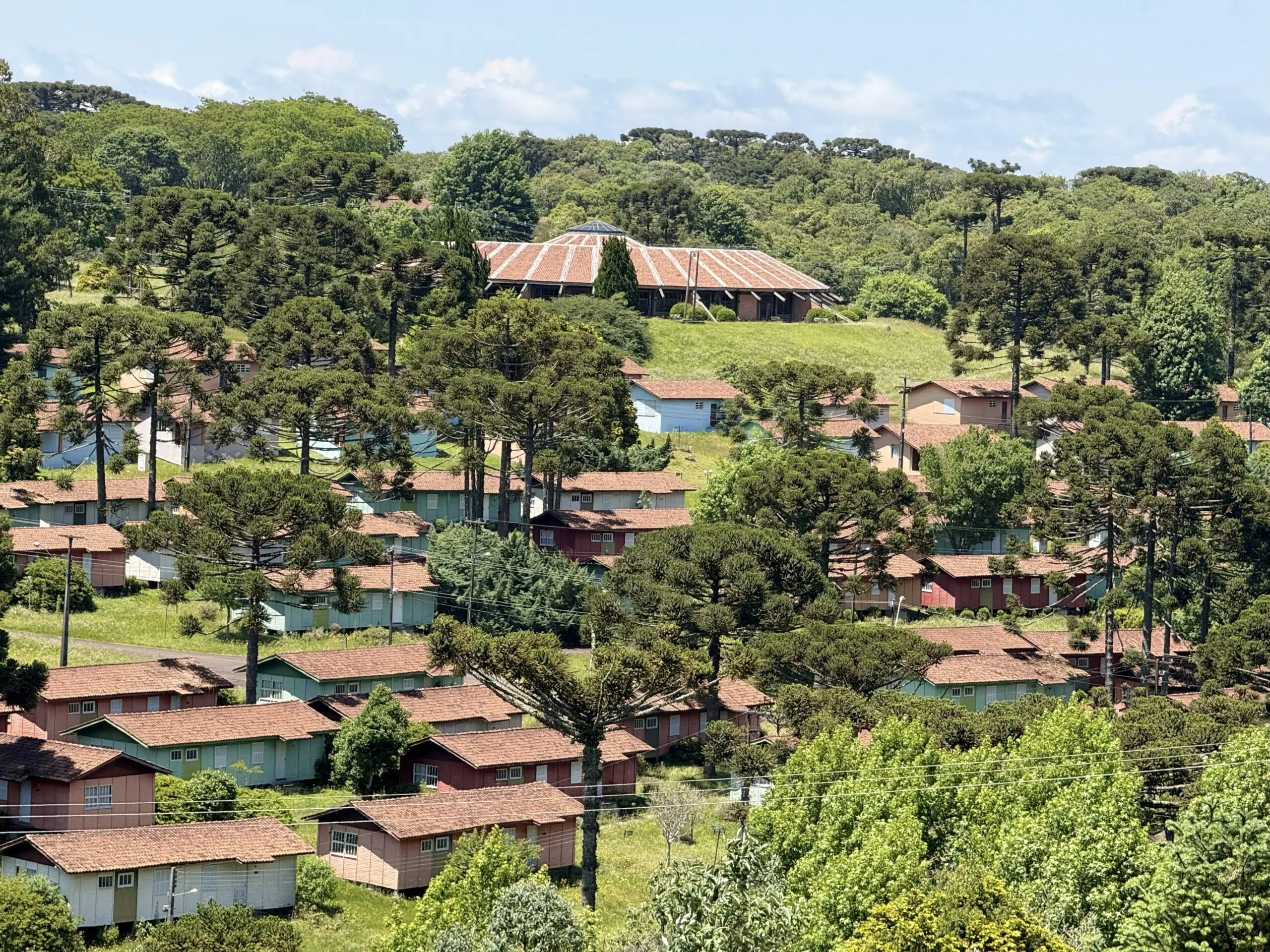 Novo resort em Faxinal do Céu promete impulsionar o Pinhão, gerar empregos e inaugurar uma fase de crescimento turístico no centro-sul do Paraná.