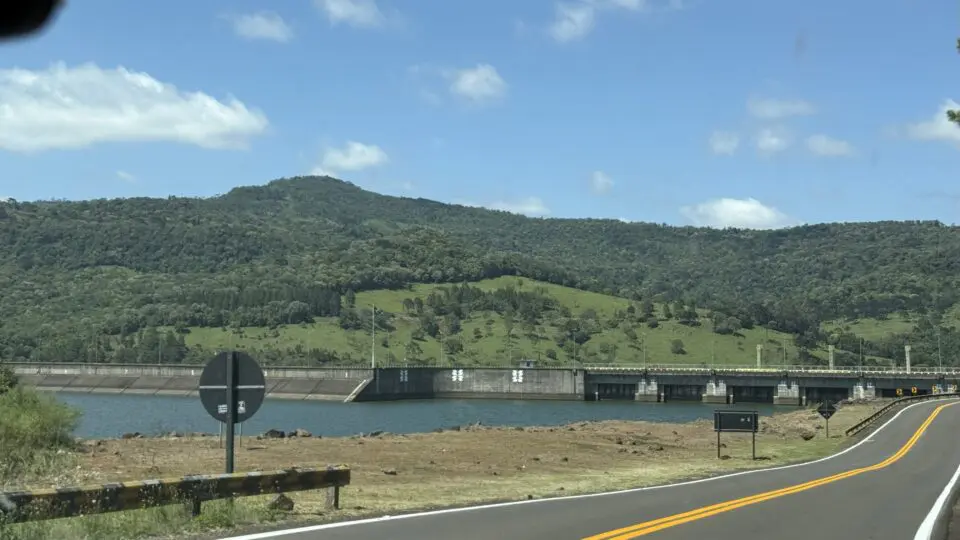 Vila criada para a Usina de Foz do Areia ganha novo destino após décadas de mudanças, marcando um novo capítulo para Faxinal do Céu.