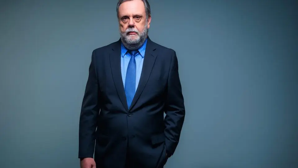 Dr. Carlos Roberto Claro, especialista em Direito Empresarial, explica como a negociação integrativa pode salvar empresas em crise.