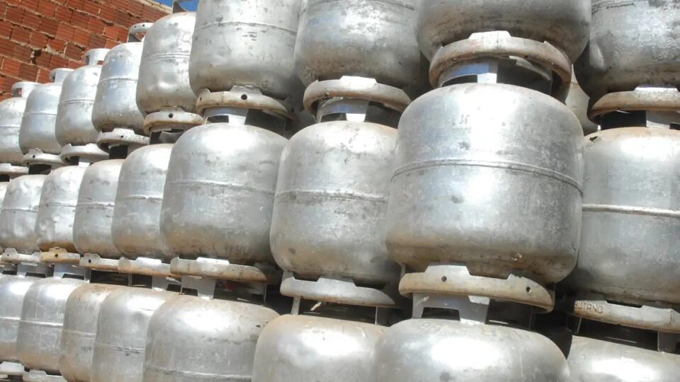 Operação Contenção mira depósito de gás do Comando Vermelho