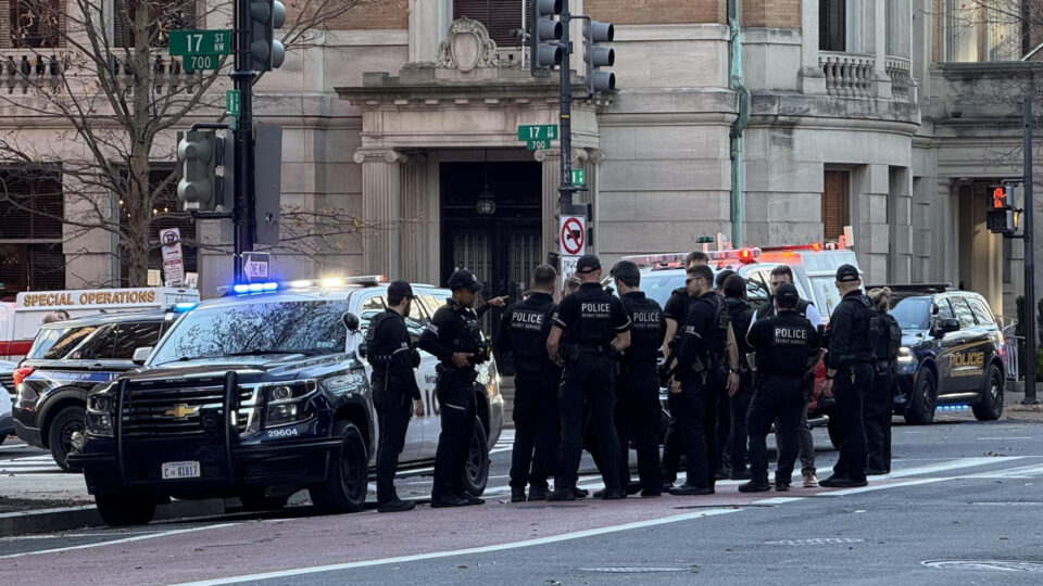 Ataque contra Guarda Nacional prenuncia endurecimento da política migratória de Trump