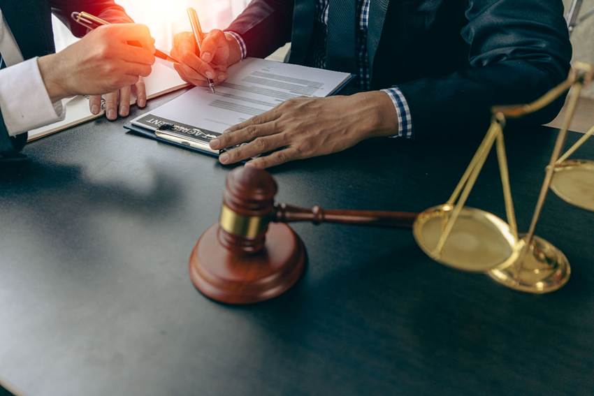 A desconsideração da personalidade jurídica é um instrumento que garante que a empresa não seja usada como escudo para fraudes ou abusos, equilibrando proteção e responsabilidade.